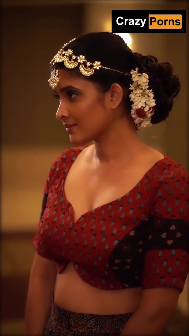 Divya Prabha’s new video showing off her body is viral!!!