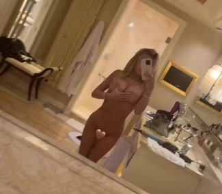 Breckie Hill naked showing off her body in the bathroom!!!